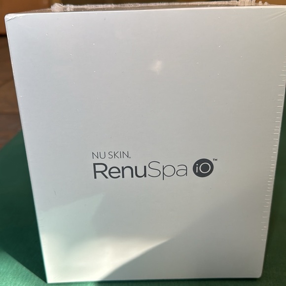 Nuskin Renu spa + conductive gel + Nu Colour® Lash + Brow Serum! - Picture 6 of 13